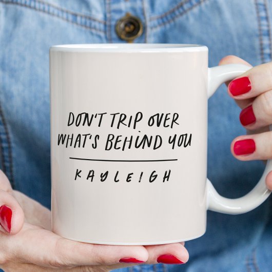 Moderne typografie maak je geen zorgen citaat zwar mok