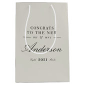 Moderne typografie Mr en Mrs bruiloft Medium Cadeauzakje (Voorkant)