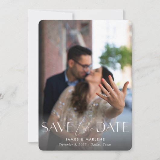 Moderne Typografie Sage Groene Foto Bruiloft Save The Date (Voorkant)