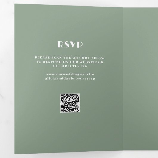Moderne typografie sage groene rsvp details bruilo drieluik uitnodiging (Binnenzijde eerst)