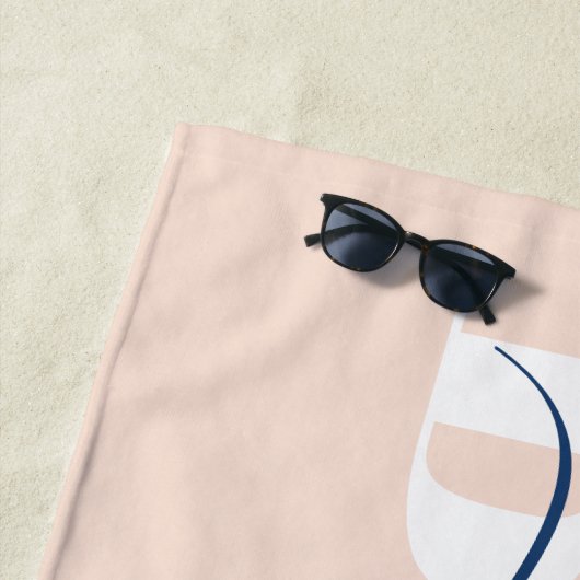 Moderne typografie scriptcitaat strandlaken (In situ)