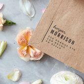 Moderne typografie-scriptnaam en -retouradres  zelfinktende stempel