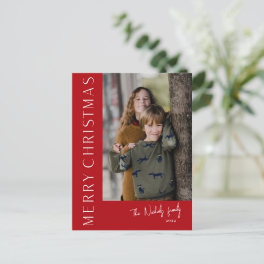 Moderne Typografie Simple Merry-kerstfoto Feestdagenkaart (Staand voorkant)
