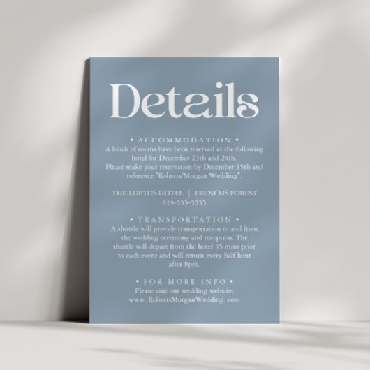 Moderne Typografie Stoffig Blauw Bruiloft Details Informatiekaartje