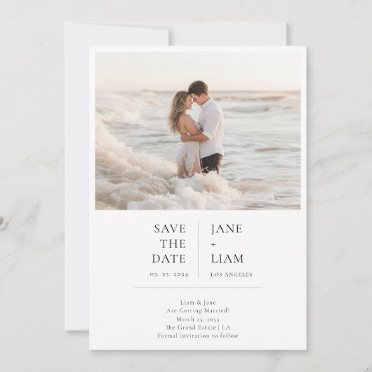 Moderne Typografie Strand Fotobestemming Trouwen Save The Date (Voorkant)