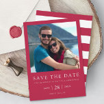Moderne Typografie Viva Magenta Minimaliserende fo Save The Date<br><div class="desc">Viel in stijl met deze moderne en zeer trendy bruiloft,  behalve de datumkaarten. Het ontwerp is gemakkelijk te personaliseren met uw eigen formulering en uw familie en vrienden zullen enthousiast zijn wanneer zij deze geweldige data ontvangen. Overeenkomende objecten zijn te vinden in het collectie.</div>