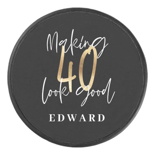 Moderne typografie voor zwart en goud 40e verjaard hockey puck (Voorkant)
