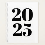 Moderne typografie wit zwart monogram aangepast ja planner<br><div class="desc">Minimalistische zwarte en witte moderne typografie op maat van eenvoudige elegante Planner. De zwarte serif van de douane tekst,  witte stevige vlakke achtergrond. U kunt het met jouw naam,  initialen,  monogram,  jaar,  enz. personaliseren of enkel de tekst schrappen,  en de stevige duidelijke witte kleur verlaten.</div>