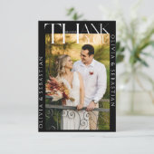 Moderne Typografie Witte Overlay Tekst Trouwfoto Bedankkaart (Staand voorkant)