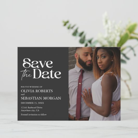 Moderne Typografie Zwart Foto Bruiloft Save The Date (Staand voorkant)