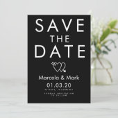 Moderne typografie Zwart Wit Hart Save The Dates Kaart (Staand voorkant)