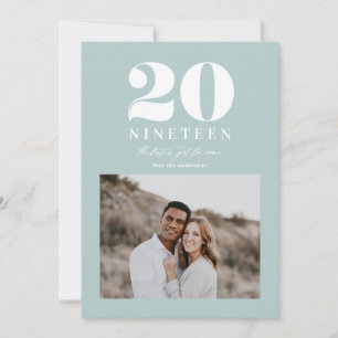 Moderne typografische nieuwjaarsvakantie feestdagenkaart