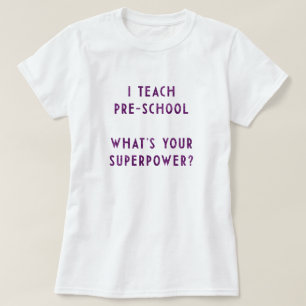 Moderne typografische vormgeving voor kleuteronder t-shirt