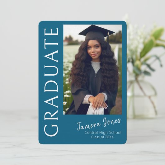 Moderne uitnodiging tot Afstuderen van foto's (Staand voorkant)