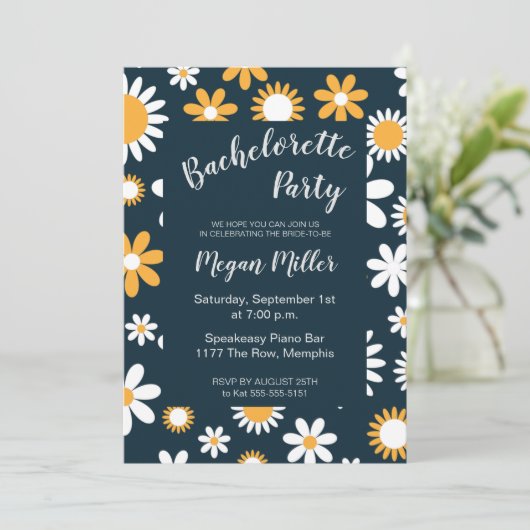 Moderne uitnodiging van Floral Bachelorette (Staand voorkant)