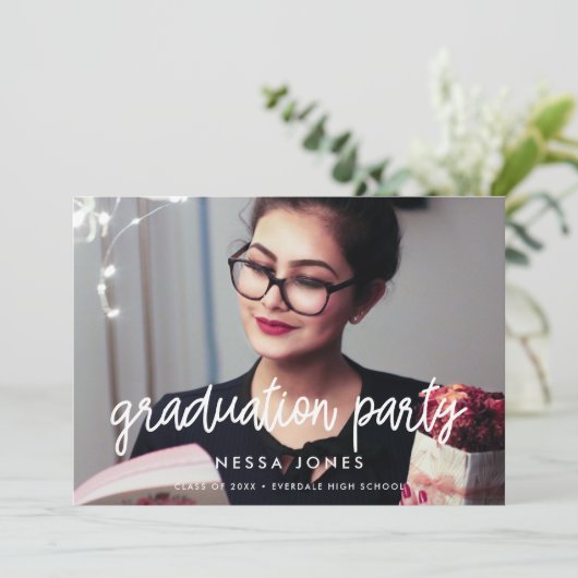 Moderne uitnodiging voor afgestudeerden fotograaf (Staand voorkant)