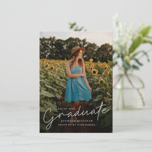 Moderne uitnodigingen voor eindexamen met eenvoudi (Staand voorkant)