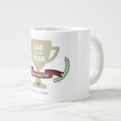 Moderne Vader Van Het Jaar Trofee Vaderdag Grote Koffiekop (Voorkant rechts)