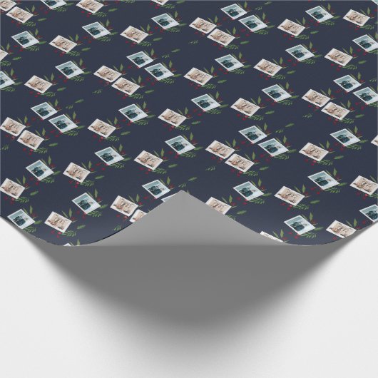 Moderne vakantie kerst familie foto aangepaste bes cadeaupapier (Hoek)