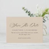 Moderne Vanilla Typografie Save the Date Kaart (Staand voorkant)