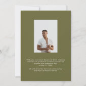 Moderne Varsity Moss Green Photo Graduation Party Kaart (Achterkant)