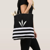 Moderne veren op zwart-wit, gestreept tote bag (Dichtbij)