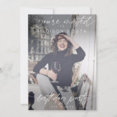 Moderne Verjaardagsfeestje Handgeschreven Script F Kaart (Voorkant)