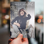 Moderne Verjaardagsfeestje Handgeschreven Script F Kaart