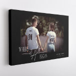 Moderne Verloving voor foto-Jubileum Canvas Afdruk<br><div class="desc">Viel je liefdesverhaal met een gepersonaliseerde Moderne Foto Jubileum Verloving Wedding Date Canvas Print! Deze verbluffende canvasafdruk bevat een prachtige foto van het gelukkige paar, samen met de speciale datum die het begin van hun voorgoed markeert. Het moderne en stijlvolle ontwerp maakt het een perfecte aanvulling op je home décor,...</div>