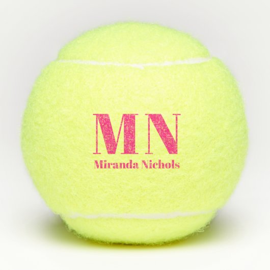 Moderne Vetgedrukte Naam en Monogram Kostuum Kleur Tennisballen (Voorkant)