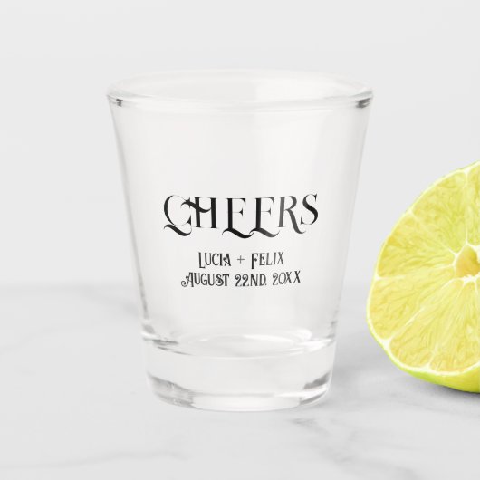 Moderne Vette Tekst Cheers Bruiloft Schutters Shot Glas (Voorkant)