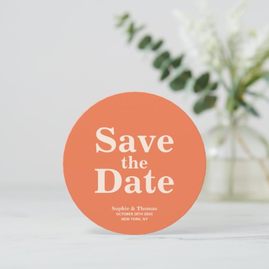 Moderne Vette Typografie Bruiloft Save the Date (Staand voorkant)