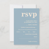 Moderne Vette Typografie Bruiloft Stoffige Blauwe RSVP Kaartje (Voorkant)