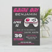 Moderne videogame roze kinderen op zaterdag kaart (Staand voorkant)