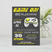 Moderne videogame Yellow Kids Birthday Party Kaart (Staand voorkant)