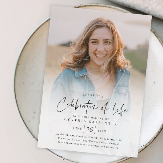 Moderne viering van de begrafenis van de herdenkin kaart