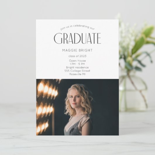 Moderne viering van de Open House voor afgestudeer Kaart (Staand voorkant)