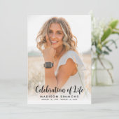 Moderne viering van het leven Eenvoudige foto begr Kaart (Staand voorkant)