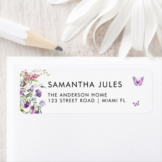 Moderne vlinders Paarse bloemen retouradres Etiket (Insitu)