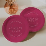 moderne voet | Hot Pink Klasse van 2025 Afstuderen Papieren Bordje<br><div class="desc">Deze moderne fete hot pink klasse van 2025 afstuderen papieren borden zijn ideaal voor een eenvoudig afstudeerder feest. Het ontwerp is voorzien van elegante boho typografie met een vleugje verfijnde stijl in helder en vrouwelijk heet roze. Personaliseer uw papieren borden met de naam van het afstuderen en klasjaar.</div>