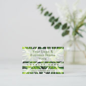 Moderne vormgeving met groenbladerblad visitekaartje (Staand voorkant)