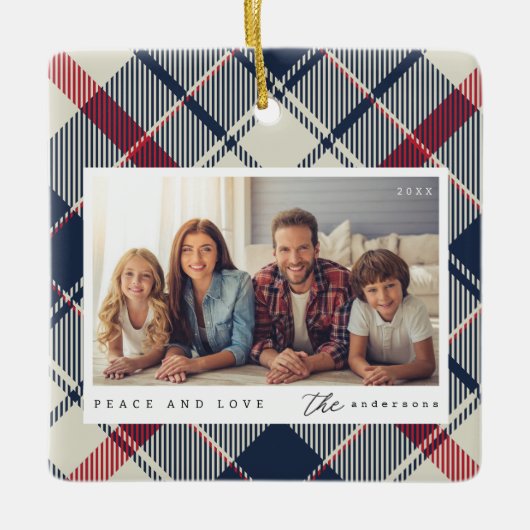 Moderne Vrede en Liefde Kerstmis Familie Foto Keramisch Ornament (Voorkant)