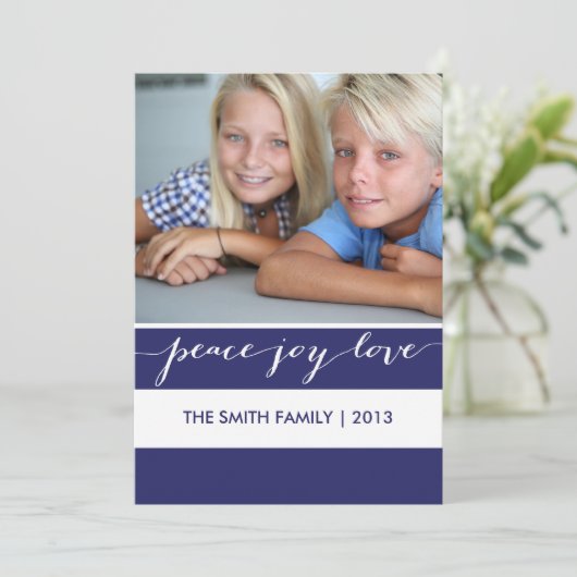 Moderne vredeskaart, Joy, Love Holiday | Blauw Feestdagenkaart (Staand voorkant)