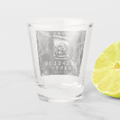 Moderne vrijgezellenfeest sigaren en whiskey Zwart Shot Glas (Achterkant)