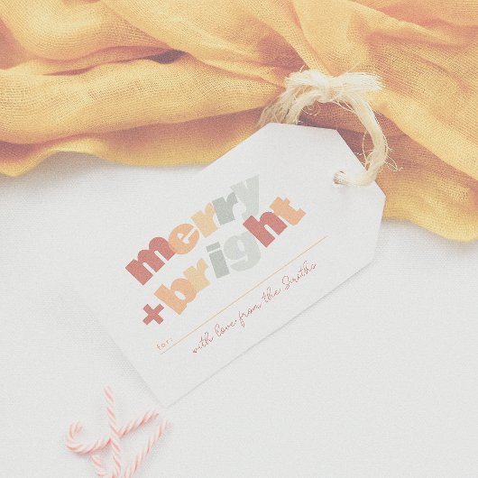 Moderne vrolijke en heldere familie kerstvakantie cadeaulabel