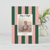 Moderne vrolijke en heldere roze en groene strepen feestdagenkaart (Staand voorkant)