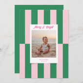 Moderne vrolijke en heldere roze en groene strepen feestdagenkaart (Voorkant / Achterkant)