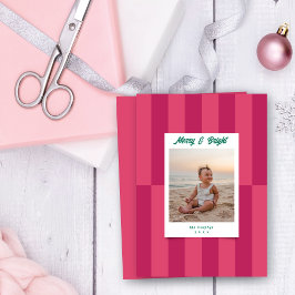 Moderne vrolijke en heldere roze strepen Kerstmis Feestdagenkaart