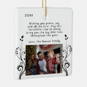 Moderne vuilnisfamilie met kerstfeest keramisch ornament (Rechts)