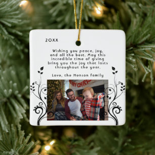 Moderne vuilnisfamilie met kerstfeest keramisch ornament